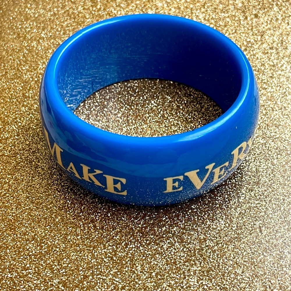 Make Every Moment Count. Bracelet